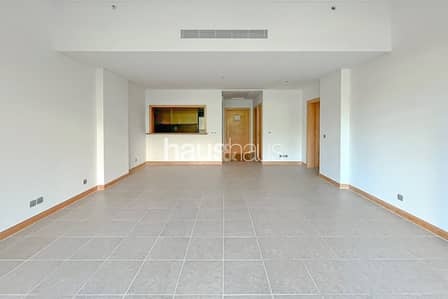 1 Bedroom Apartment for Rent in Palm Jumeirah, Dubai - Unfurnished | Beach Access | Spacious | Ready