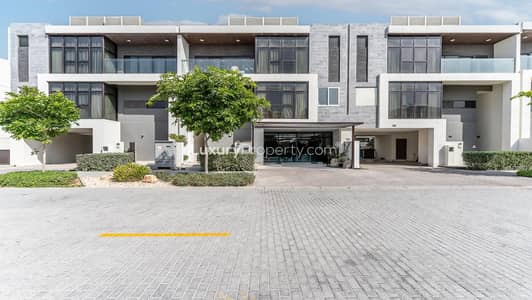 4 Bedroom Townhouse for Sale in DAMAC Hills, Dubai - Upgraded | Exclusive | Vacant on Transfer 4 Bedroom Townhouse for Sale in DAMAC Hills, Dubai - Upgraded | Exclusive | Vacant on Transfer