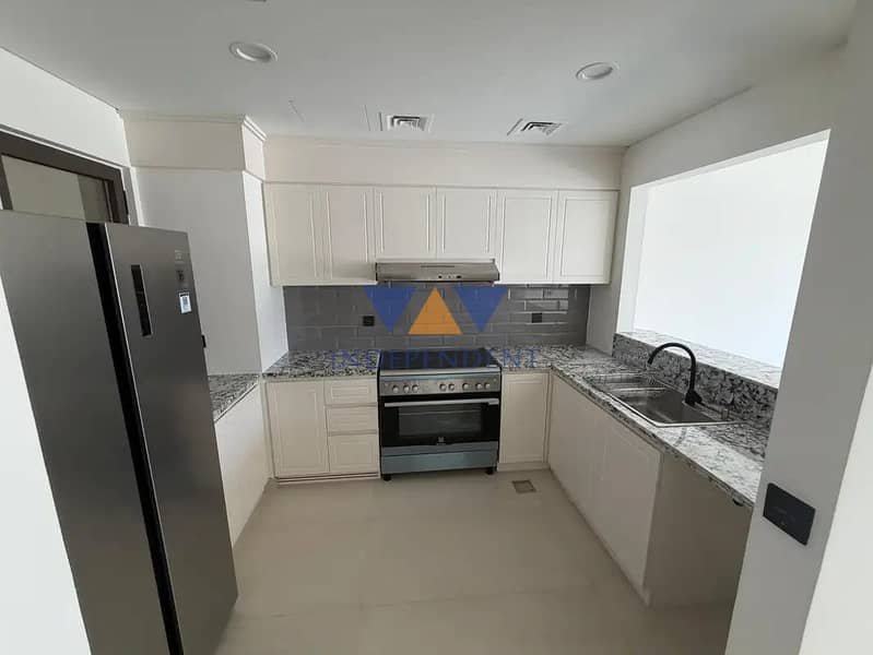4 Kitchen. jpg