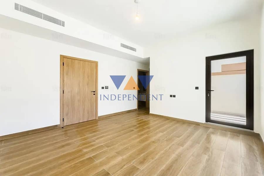 14 Suite b. jpg
