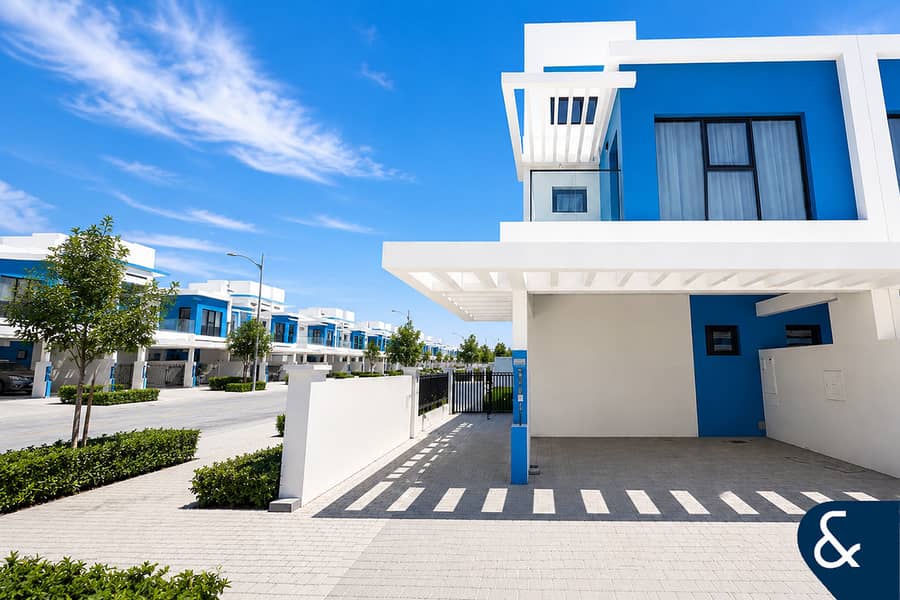 Santorini True Corner | Family Home | 5 Bed Santorini True Corner | Family Home | 5 Bed