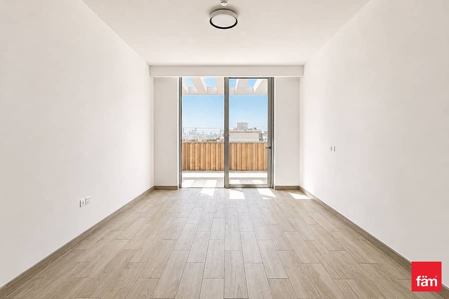 Kitchen Appliances | Close To Exit | High Floor Kitchen Appliances | Close To Exit | High Floor