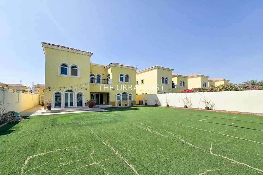 Near Park | Spacious | Ready for Move-in Near Park | Spacious | Ready for Move-in