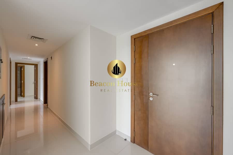 21 Hallway 1. jpg