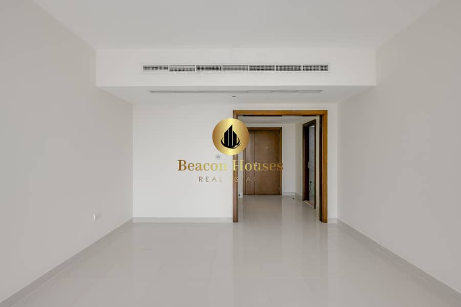 23 Livingroom3. jpg