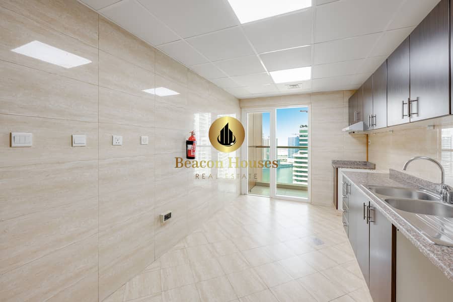 31 Kitchen2. jpg