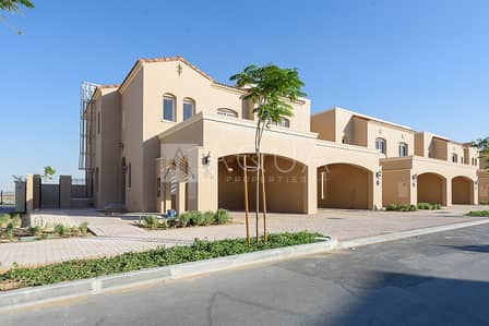 CORNER PLOT | LARGE AREA | AVAILABLE NOW CORNER PLOT | LARGE AREA | AVAILABLE NOW