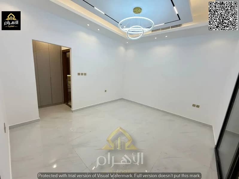19 840769944-1066x800. webp