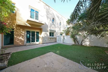 4 Beds | Type TH2 | Close to Pool and Park 4 Beds | Type TH2 | Close to Pool and Park
