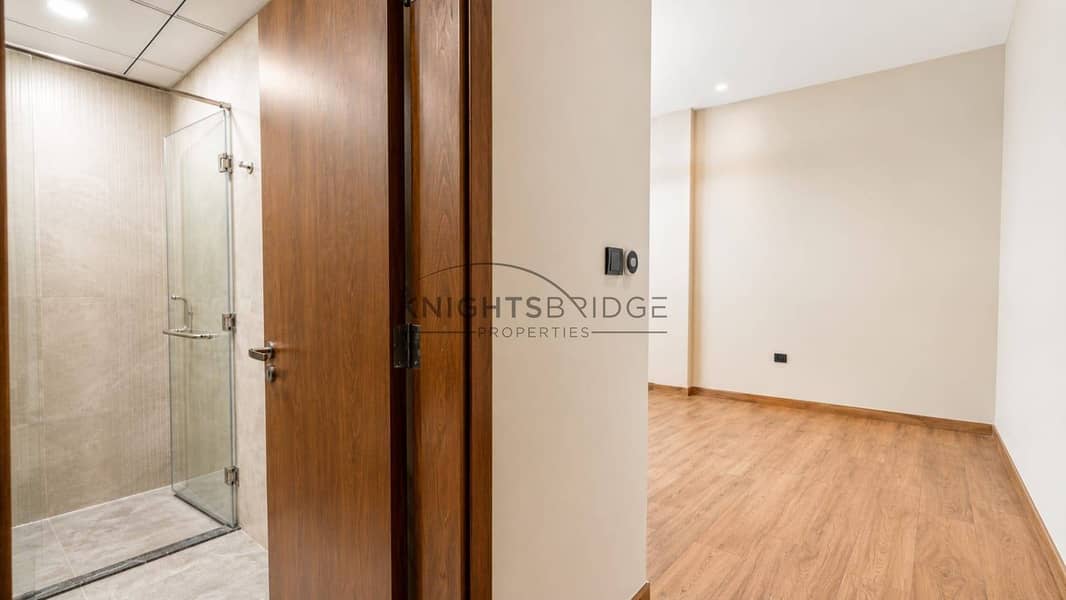 Multiple Views | Biggest Layout | Close to Metro - Image 12