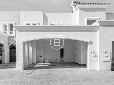 3 Bedroom Villa for Sale in The Lakes, Dubai - THE DEAL: Lake Living & Fully Upgraded Villa