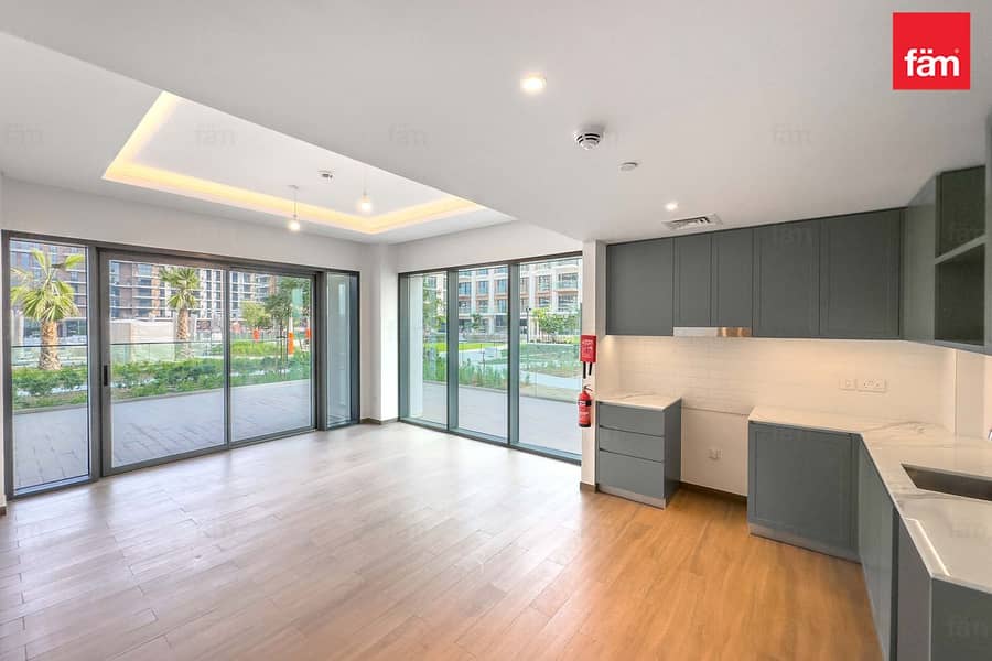 Largest Layout | Grand Corner Terrace | Bright Largest Layout | Grand Corner Terrace | Bright