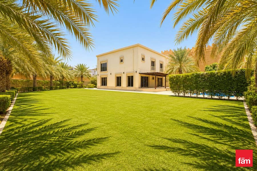Private Garden I Vacant I Huge Plot I Pool Private Garden I Vacant I Huge Plot I Pool