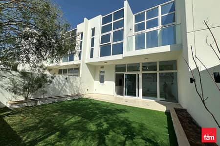 4 Bedroom Townhouse for Sale in DAMAC Hills 2 (Akoya by DAMAC), Dubai - 4br | Single Row | Vastu | Upgraded Kitchen 4 Bedroom Townhouse for Sale in DAMAC Hills 2 (Akoya by DAMAC), Dubai - 4br | Single Row | Vastu | Upgraded Kitchen
