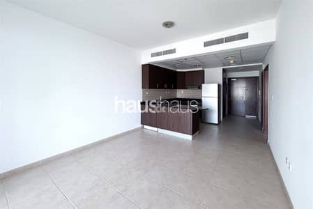 1 Bedroom Apartment for Sale in Dubai Marina, Dubai - Best Layout | Vacant | Facing Dubai Harbour 1 Bedroom Apartment for Sale in Dubai Marina, Dubai - Best Layout | Vacant | Facing Dubai Harbour