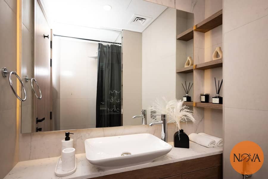 Stylish and fully furnished | 5 Min to Metro | Prime Waterfront Location | Vacant since July - Image 13