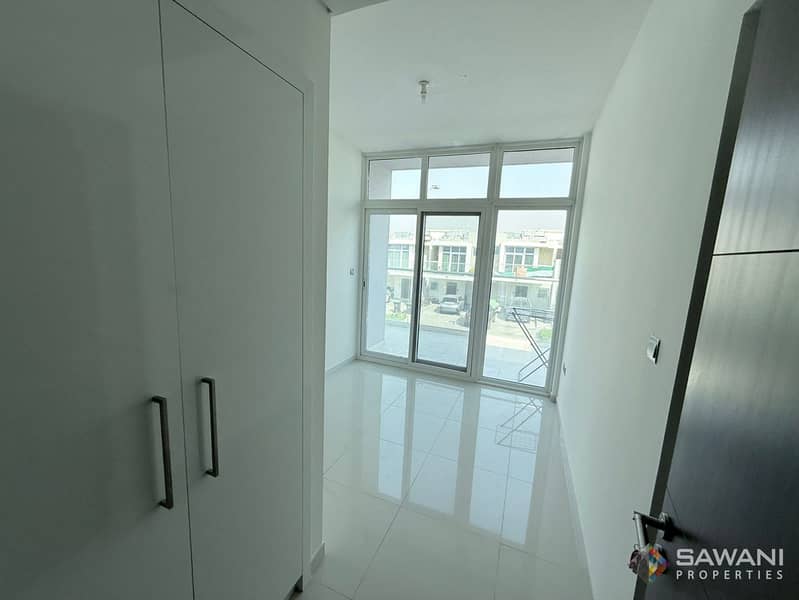 16 c93db285-fbd0-4fd2-9b23-ec02fb3cc59c. jpg