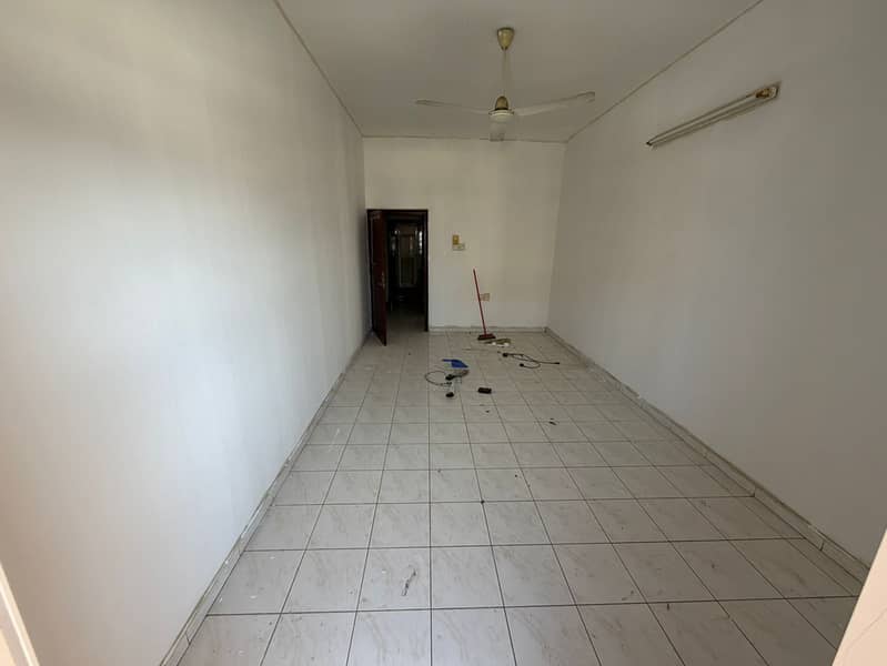11 5c9b2b42-b9b0-4c46-a8d8-9cfdbe2e1445. jpg