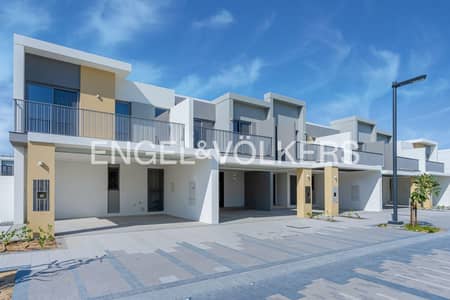 3 Bedroom Townhouse for Rent in Tilal Al Ghaf, Dubai - Next To Pool | Great Location | Kitchen Appliances 3 Bedroom Townhouse for Rent in Tilal Al Ghaf, Dubai - Next To Pool | Great Location | Kitchen Appliances