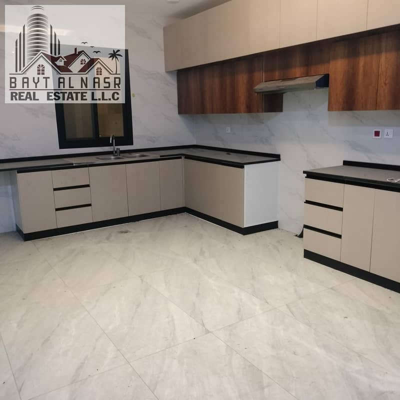 6 KITCHEN. jpeg