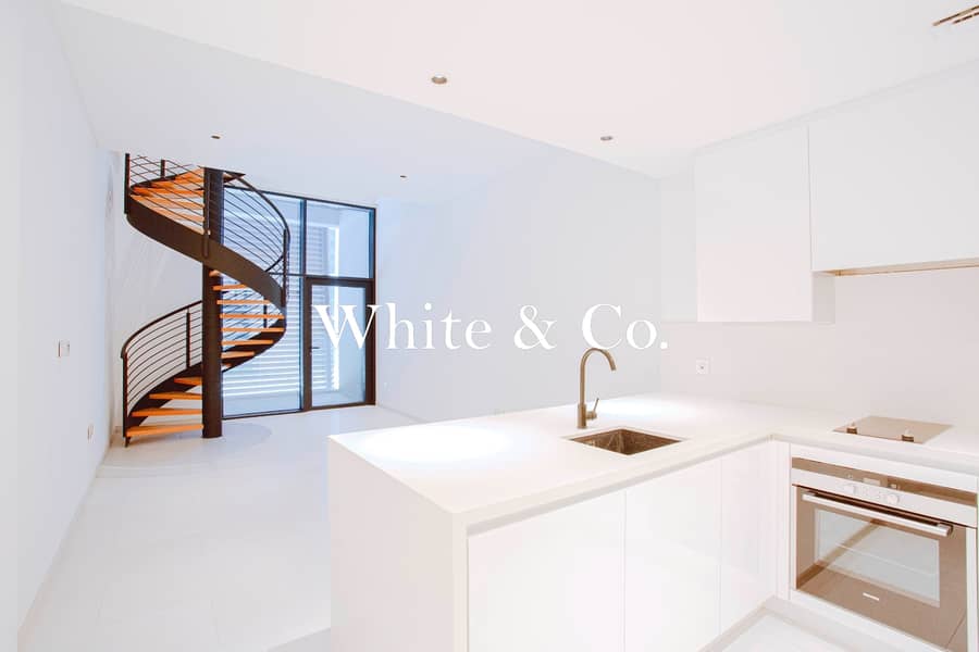 Exclusive | Duplex | Vacant May | Modern Exclusive | Duplex | Vacant May | Modern