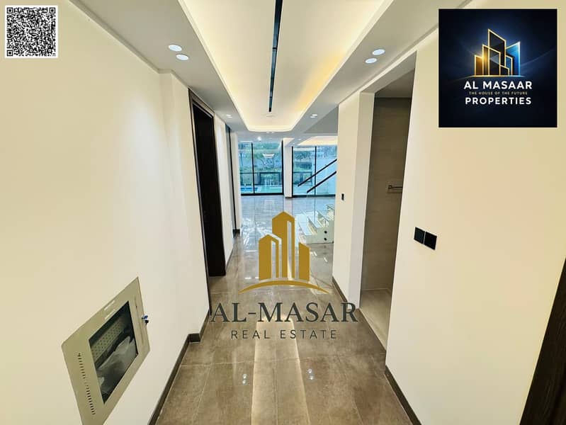 Villa in Al Zorah, Ajman, fully smart, with private pool, electricity, water, and air conditioning included. Freehold ownership for all nationalities. - Image 10