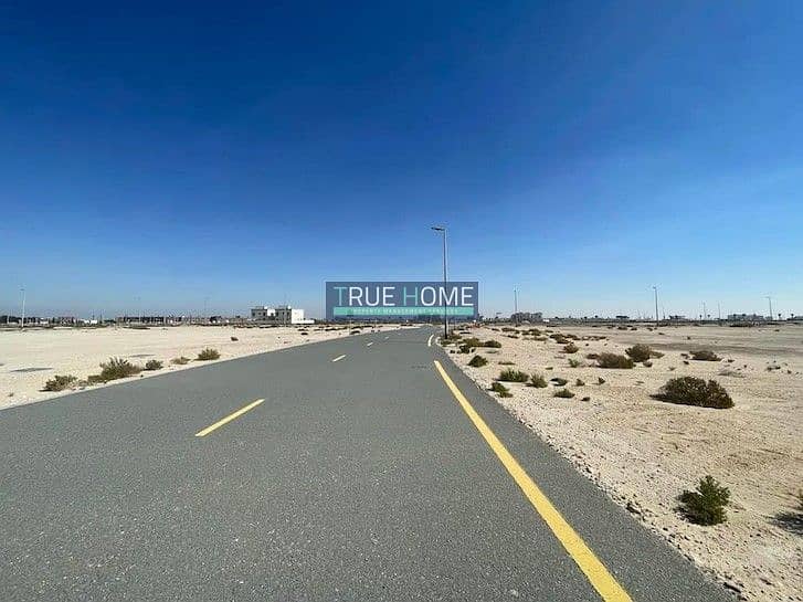 3 b151f7ae54b342fdb599ec21fba8e493-. jpg