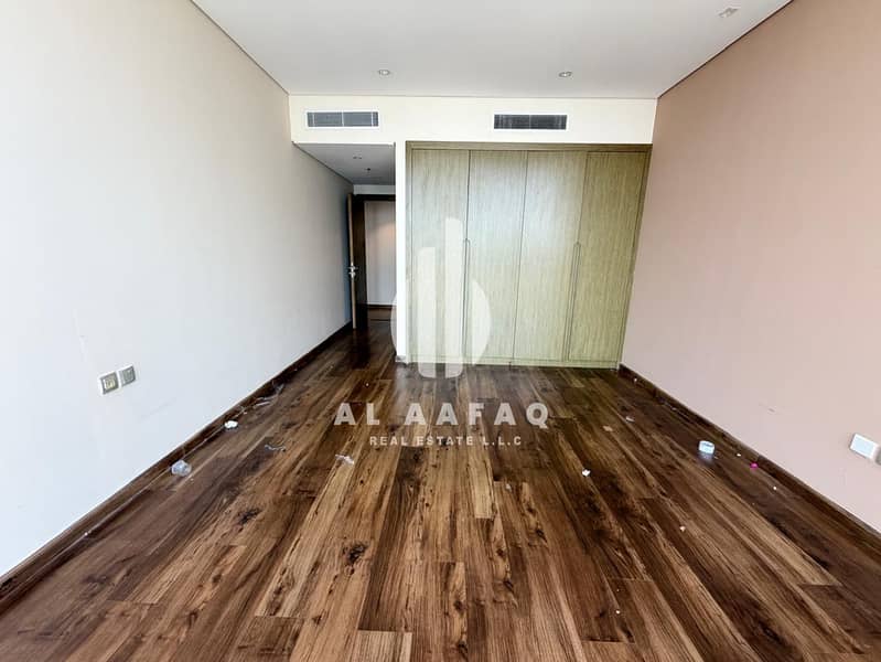 10 2dd0cda4-db30-469f-89b2-edb951872d73. jpg