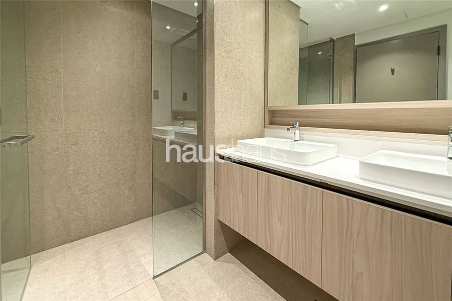 Amazing Location | Vacant | Light Finishing - Image 13