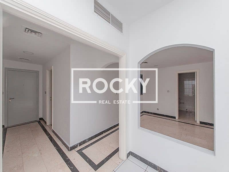 5 Bur-Dubai_AL-MArajan---705---2BR-WB-(4-of-17). jpg