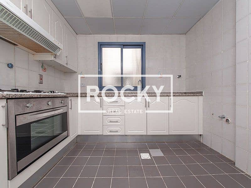 9 Bur-Dubai_AL-MArajan---705---2BR-WB-(6-of-17). jpg
