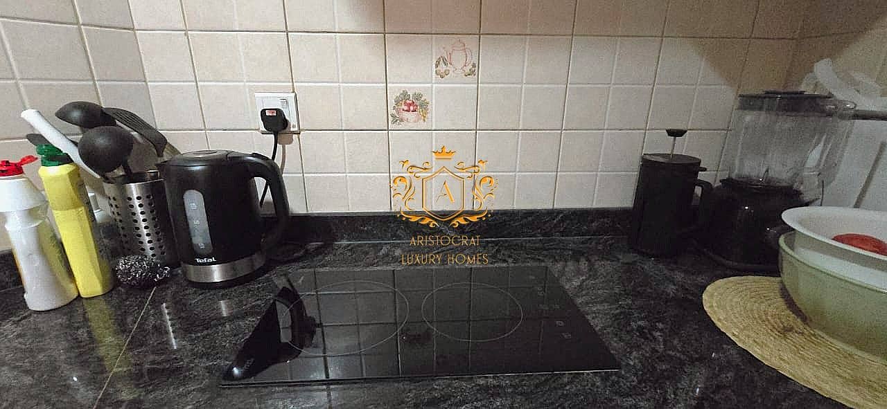 8 Kitchen 05. jpeg