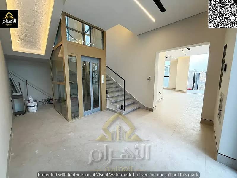 5 840766632-1066x800. webp