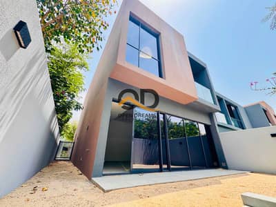 3 Bedroom Townhouse for Sale in Tilal City, Sharjah - b97f7a47-de4d-4a04-9548-590b8849a895. jpg 3 Bedroom Townhouse for Sale in Tilal City, Sharjah - b97f7a47-de4d-4a04-9548-590b8849a895. jpg