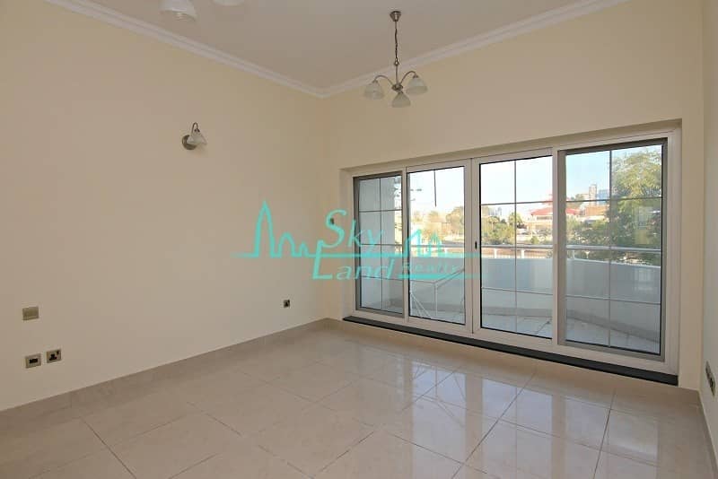 9 Beautiful 4 bed villa with private pool in Jumeirah 1