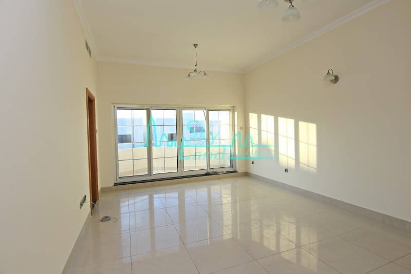 12 Beautiful 4 bed villa with private pool in Jumeirah 1