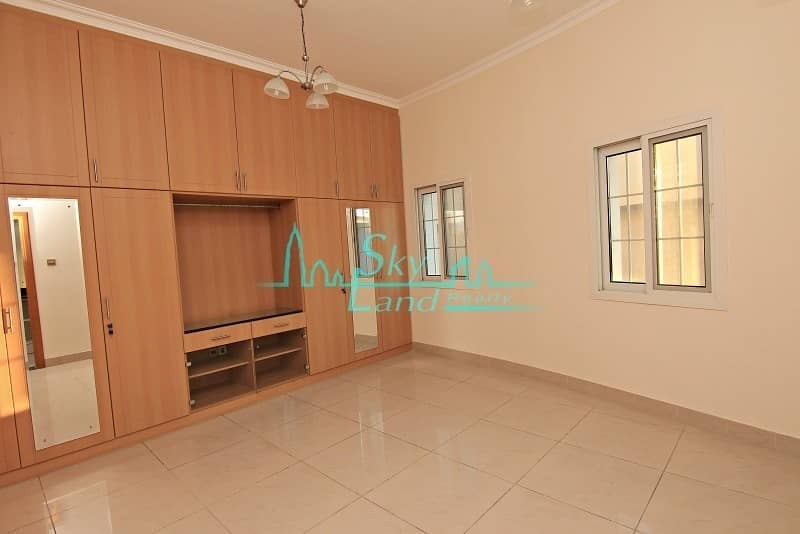 13 Beautiful 4 bed villa with private pool in Jumeirah 1