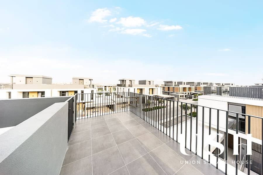 30 Balcony 5. jpg