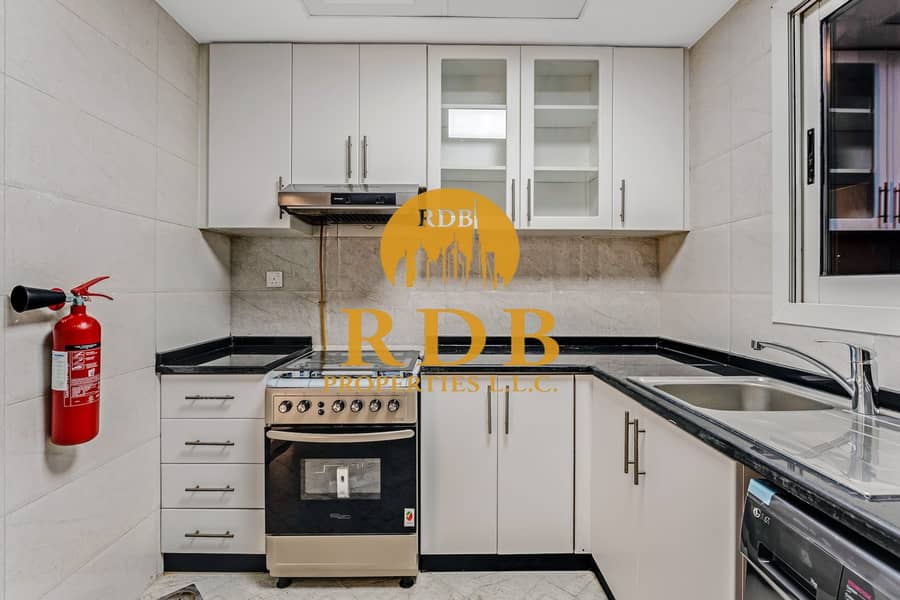6 KITCHEN 2. jpg