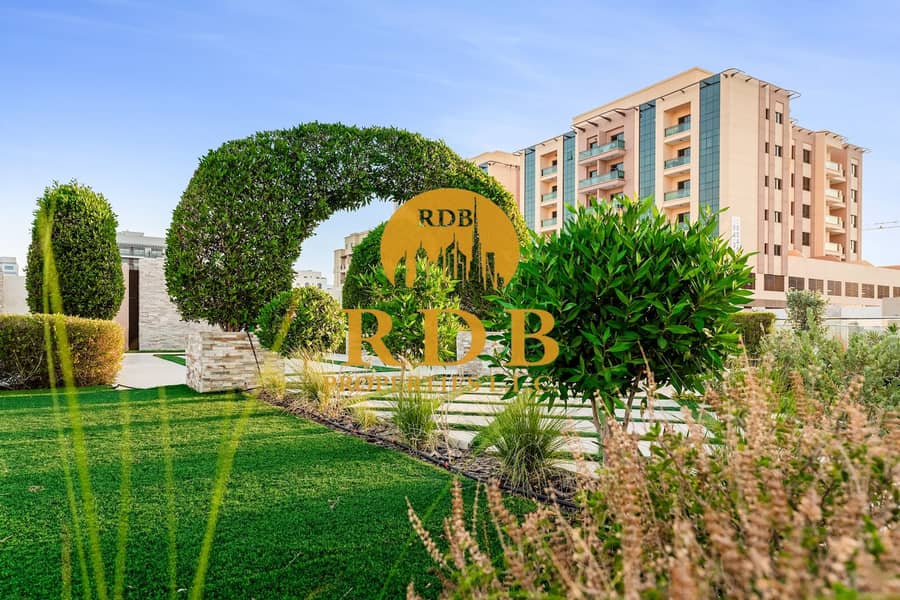 26 BUILDING WALK AREA. jpg