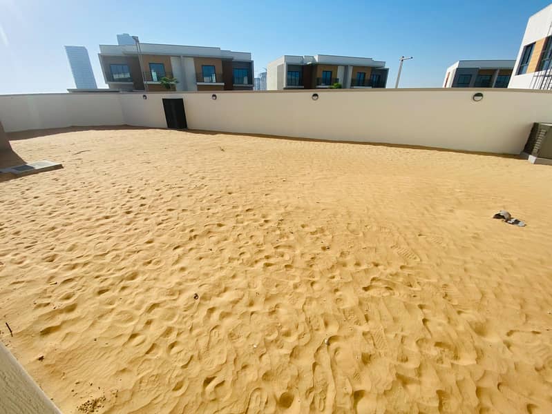 Brand New Luxury Corner Villa | 5 Master Bedrooms + Guest Room | Prime Location Near Entrance | Plot Size: 5,660 Sq. Ft Corner - Image 9