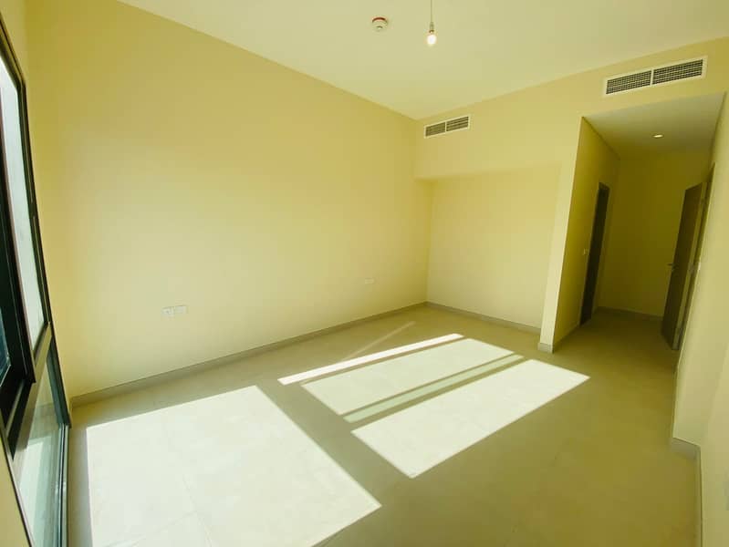 Brand New Luxury Corner Villa | 5 Master Bedrooms + Guest Room | Prime Location Near Entrance | Plot Size: 5,660 Sq. Ft Corner - Image 24