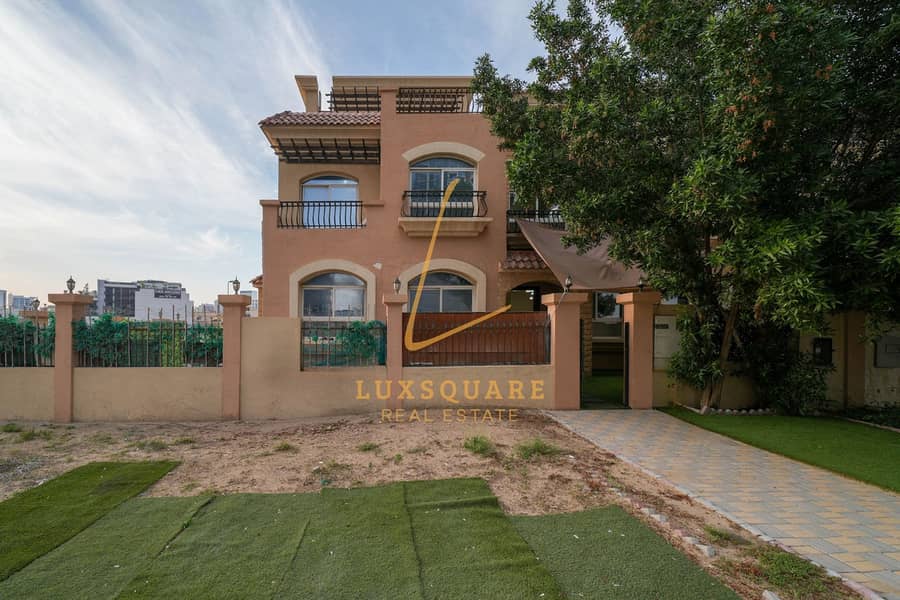 Exclusive |Spacious Upgraded Villa |Prime Location Exclusive |Spacious Upgraded Villa |Prime Location