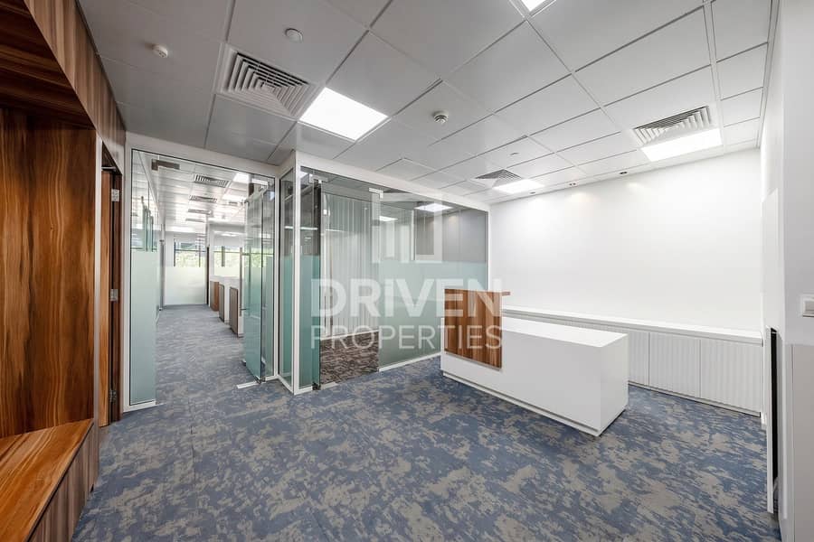 Prestigious Office | Community View | Vacant Prestigious Office | Community View | Vacant