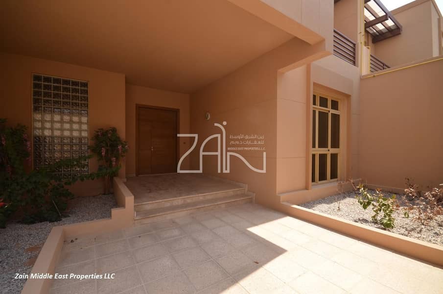 Well Maintained 4 BR Townhouse in Great Location Well Maintained 4 BR Townhouse in Great Location