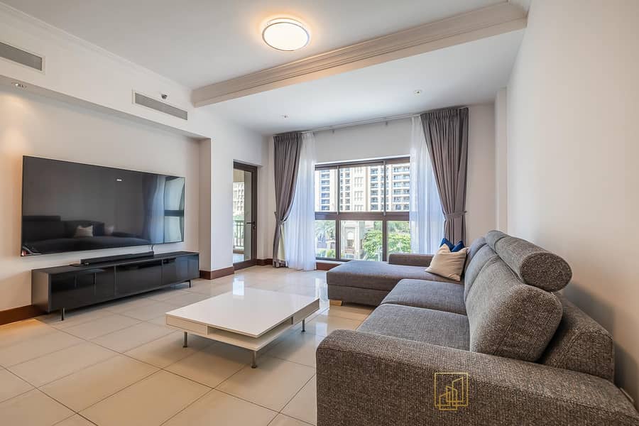 Vacant | Fully Furnished | Prime Location Vacant | Fully Furnished | Prime Location