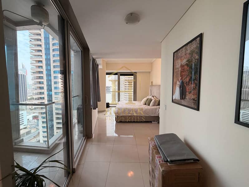Chiller free I High Floor I Furnished I Vacant Chiller free I High Floor I Furnished I Vacant