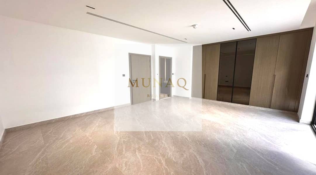Spacious 4BR+Maid Villa | Modern living - Image 10