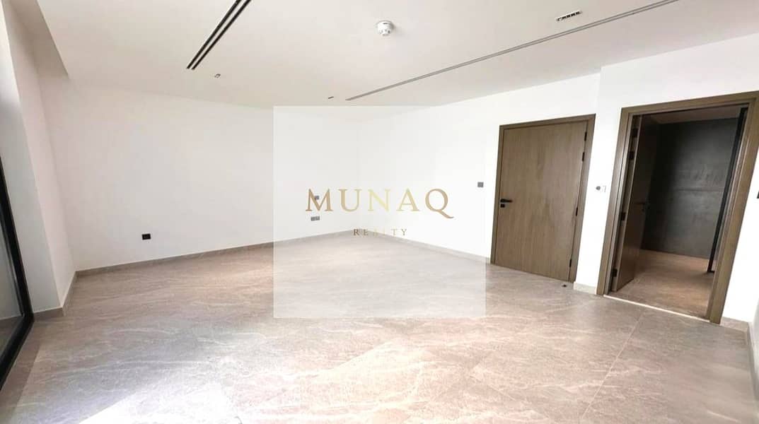 Spacious 4BR+Maid Villa | Modern living - Image 17