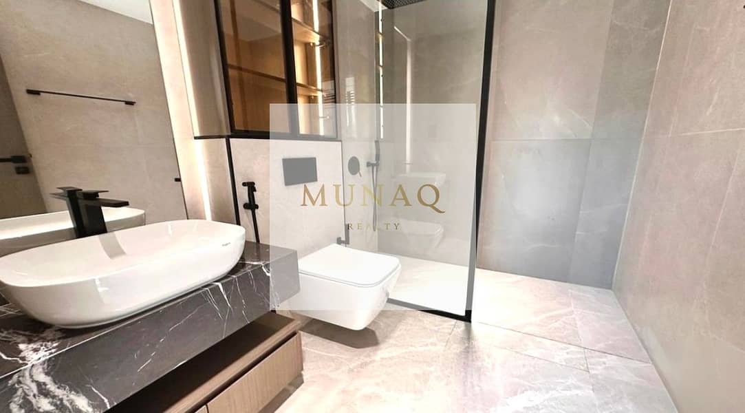 Spacious 4BR+Maid Villa | Modern living - Image 20